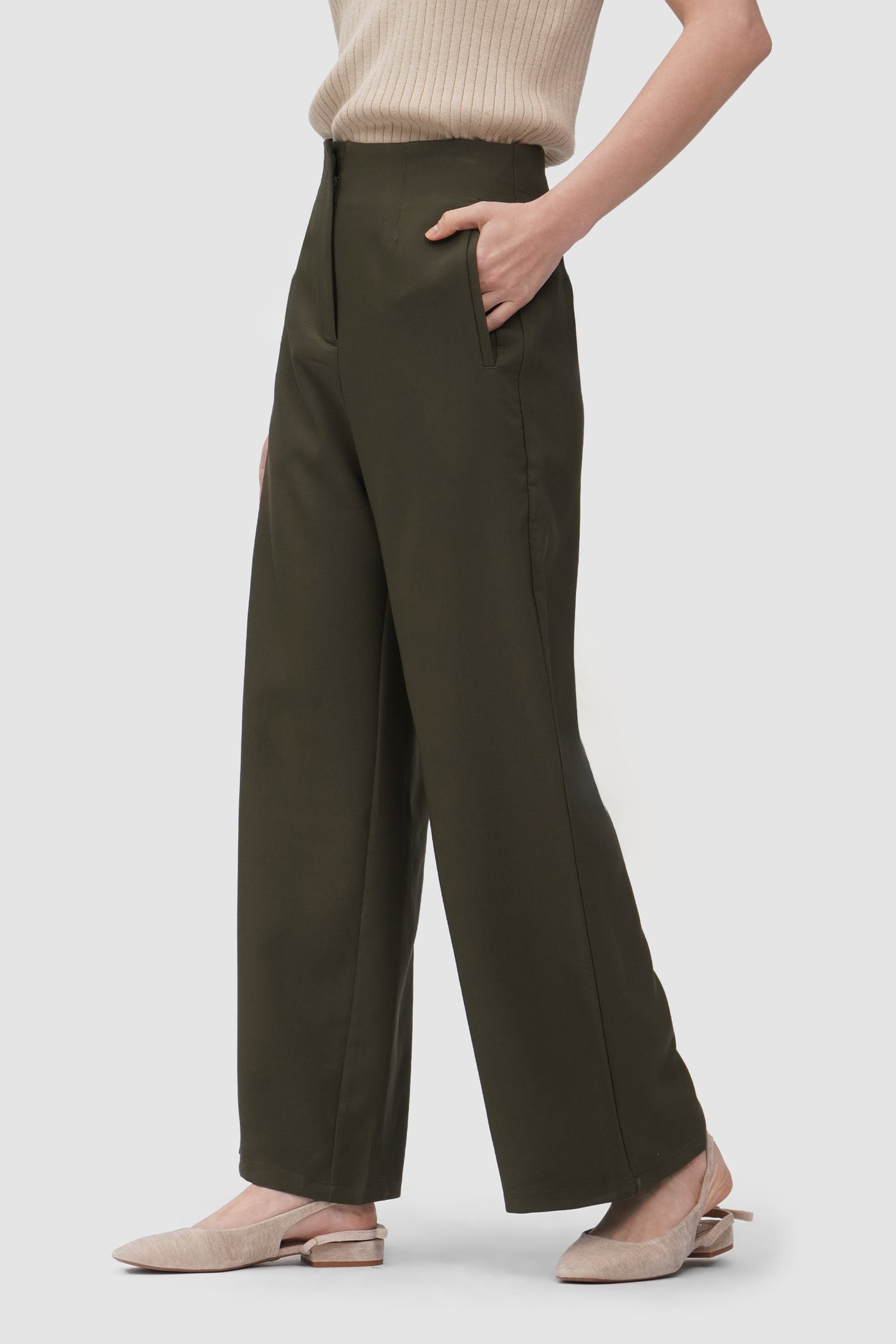 Trousers With Slant Pockets