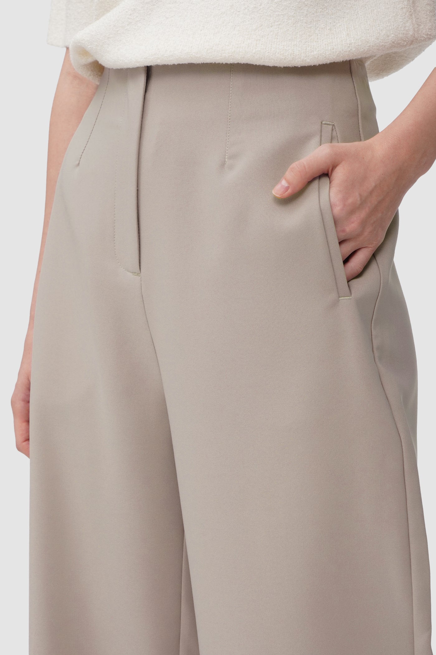 Trousers With Slant Pockets