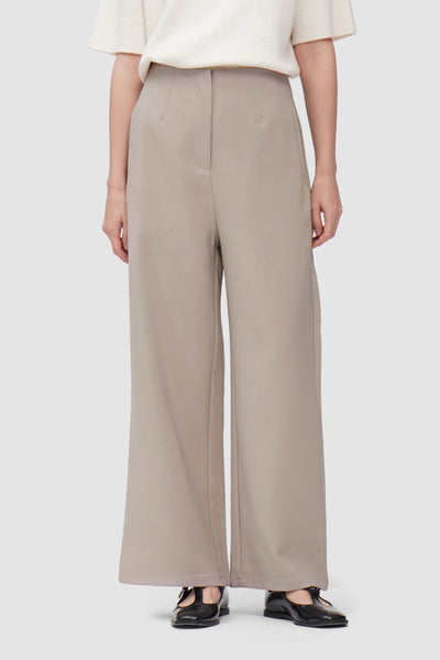 Trousers With Slant Pockets