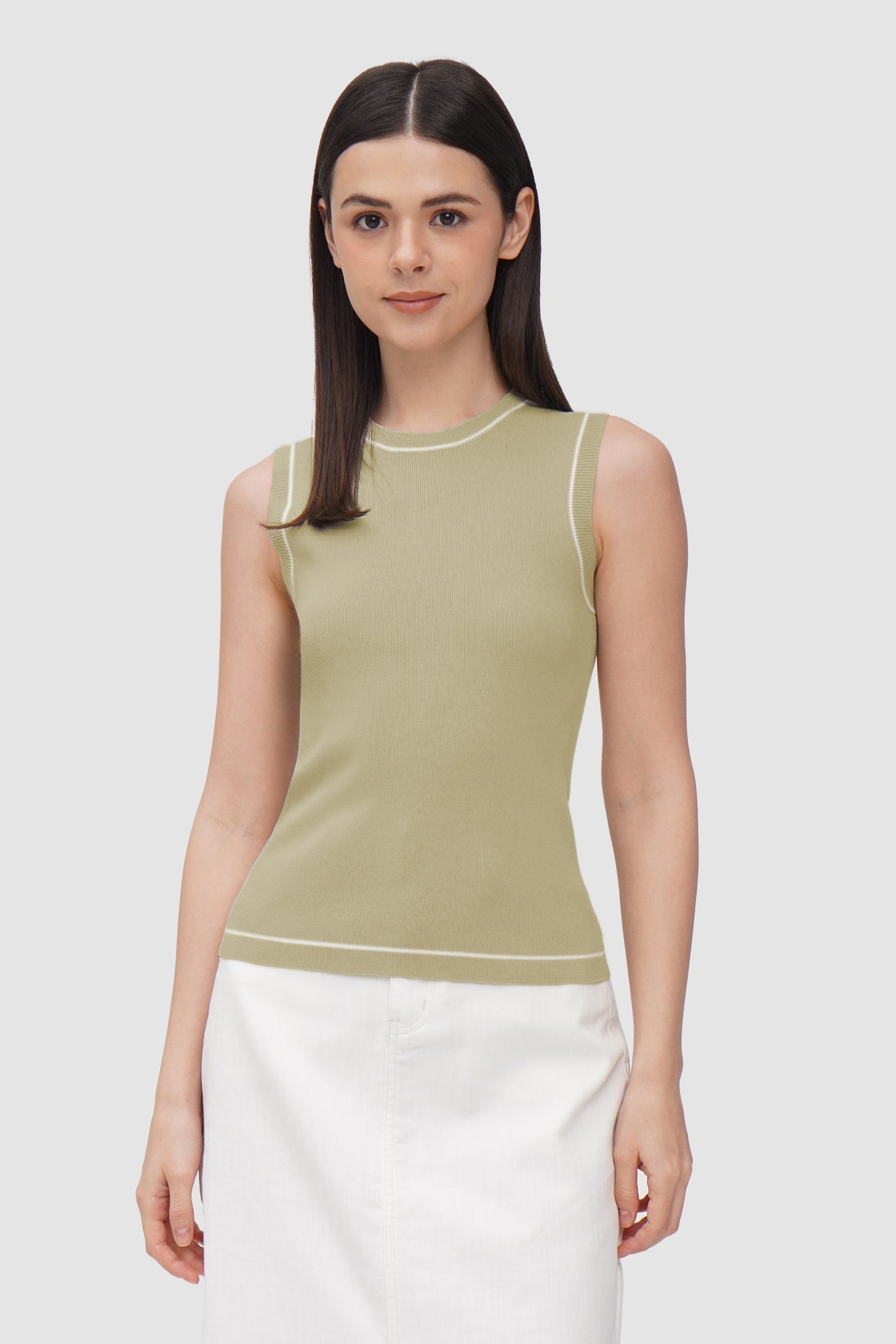 Sleeveless Top With Tipping