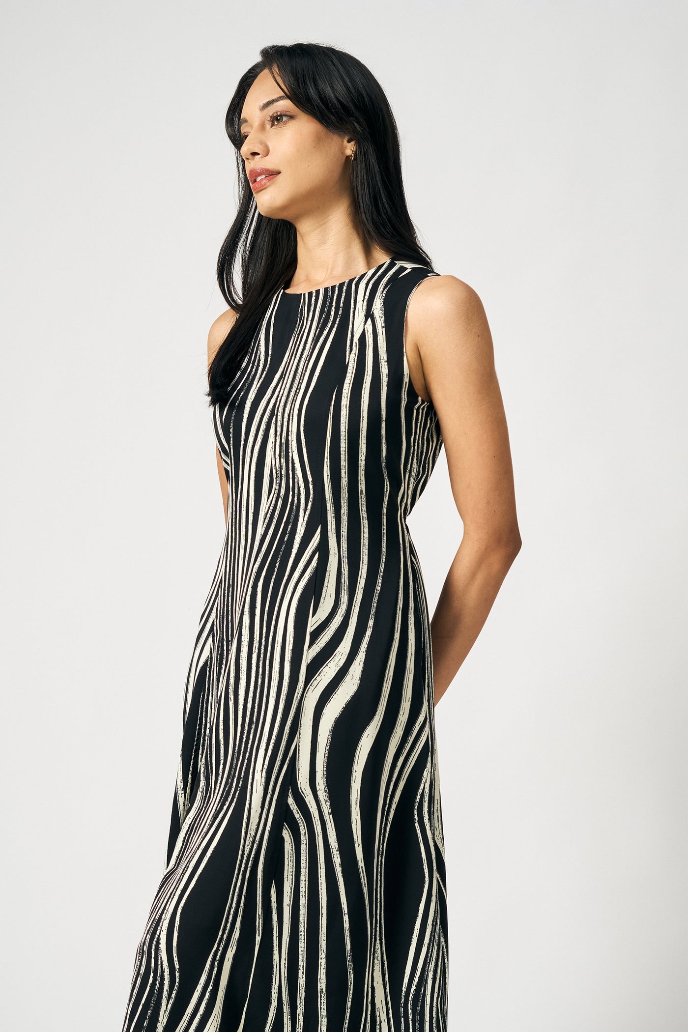 988694-Black (2).jpg