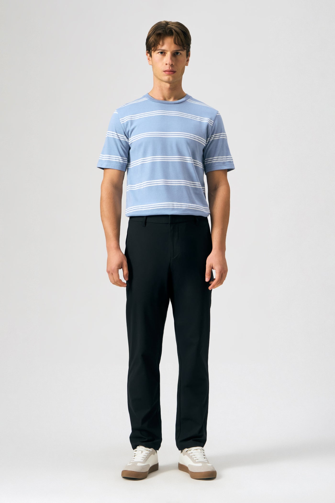 988985-Pale Blue (3).jpg