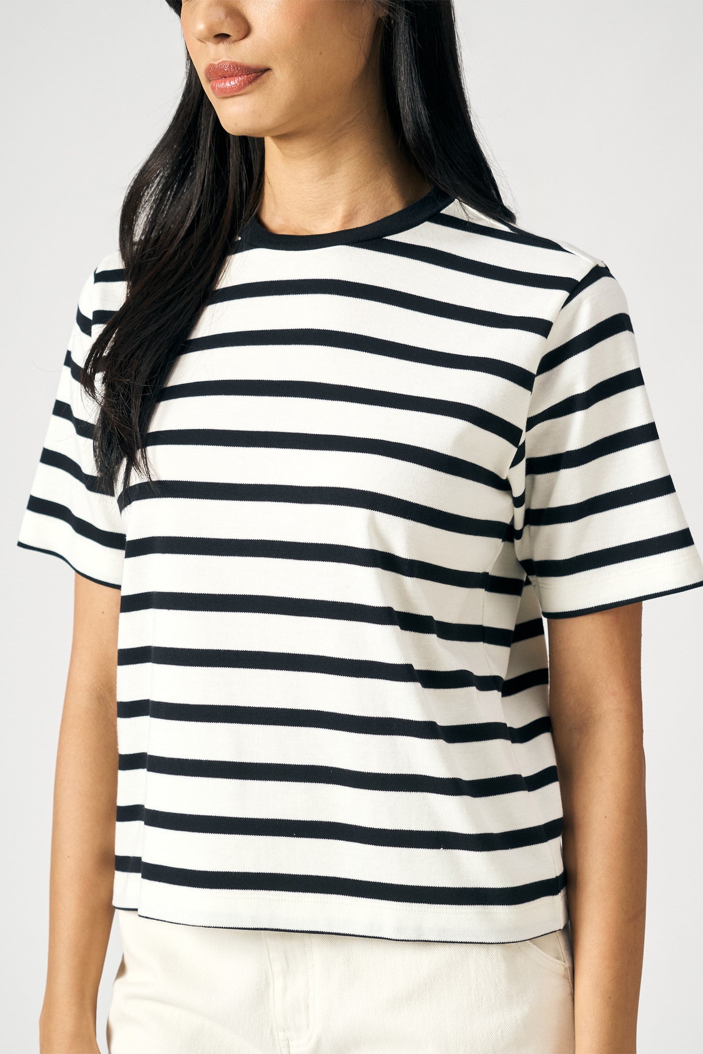 989118-Black (1).jpg