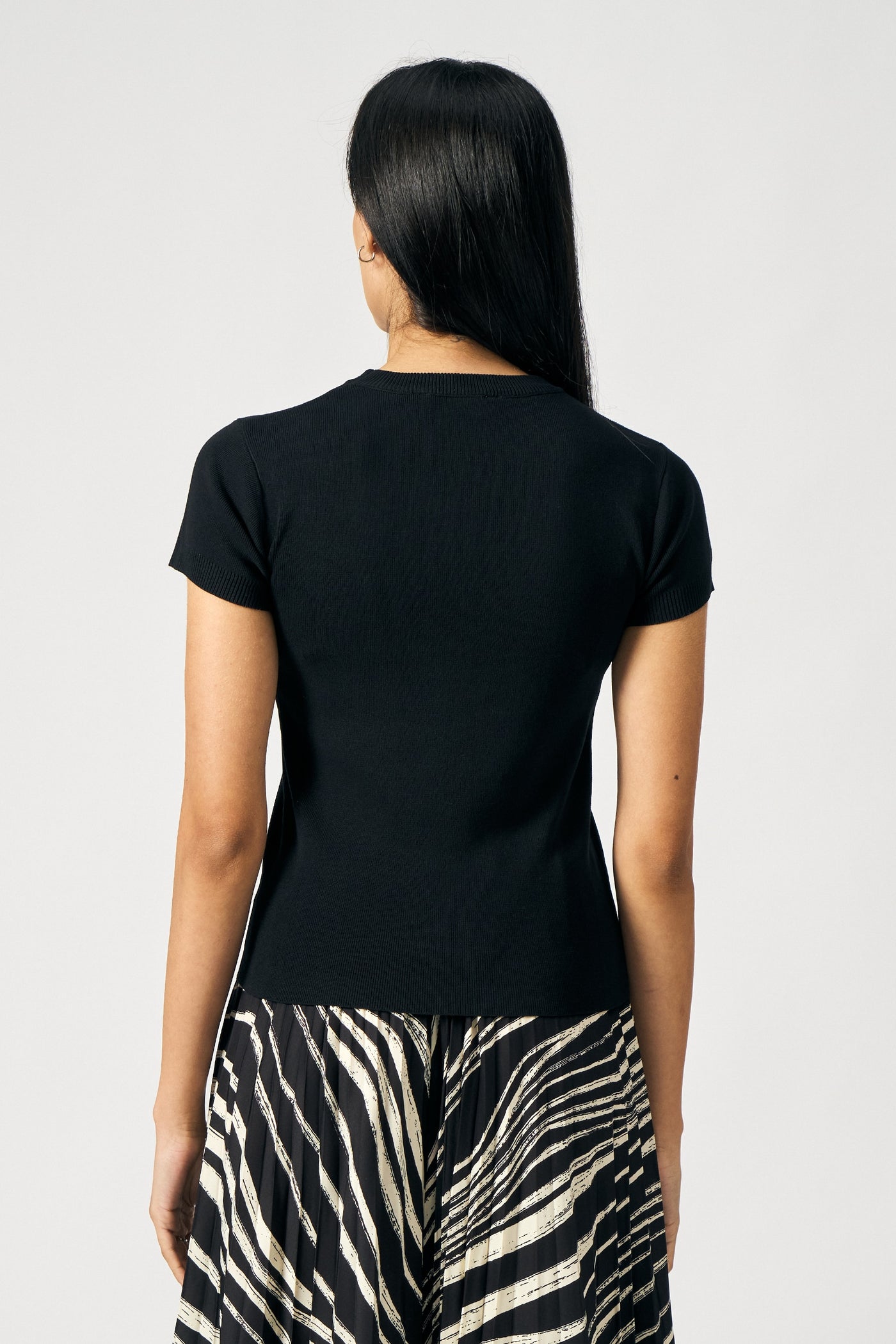 989821-Black (1).jpg
