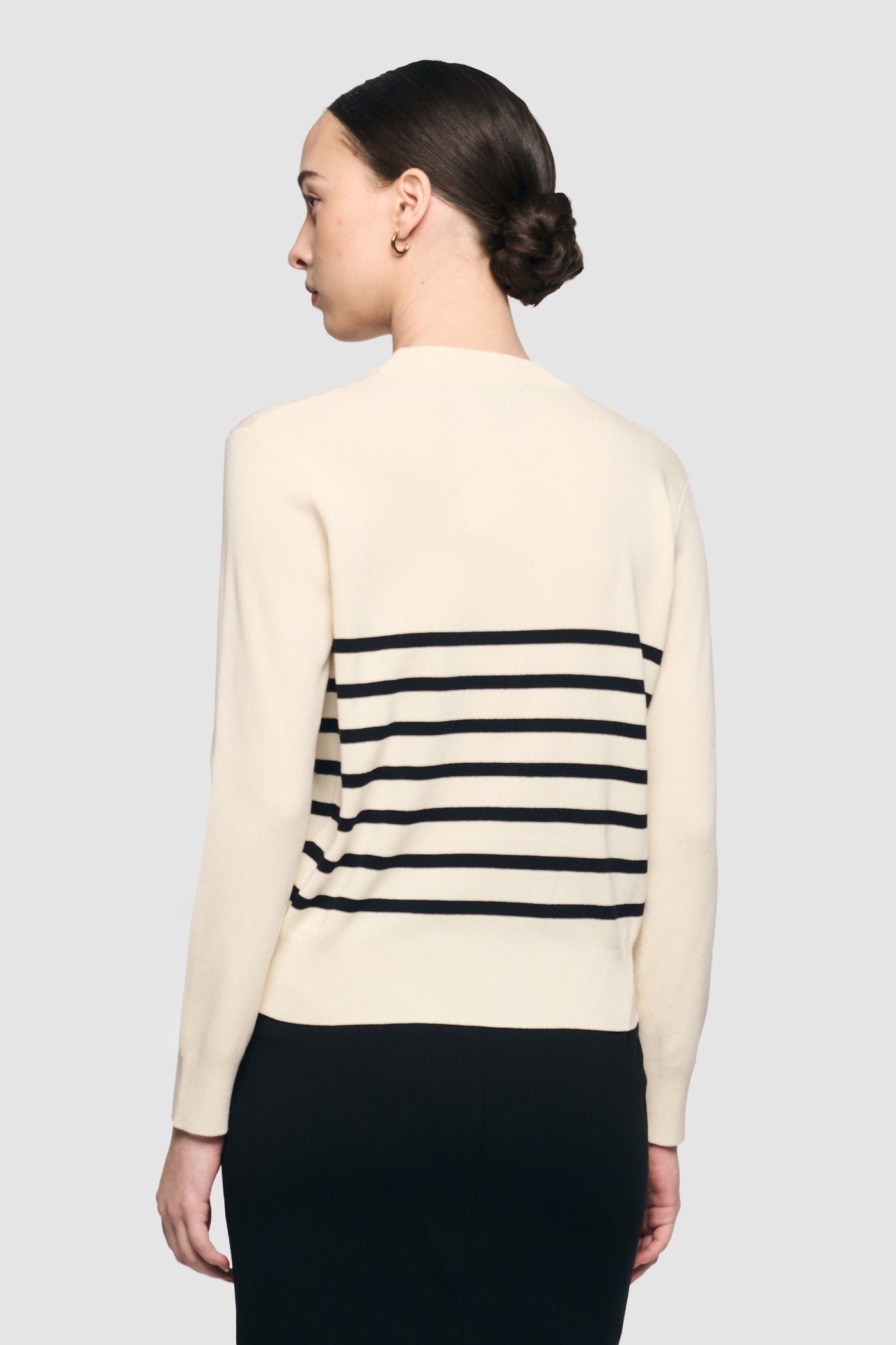 989826-White (2).jpg