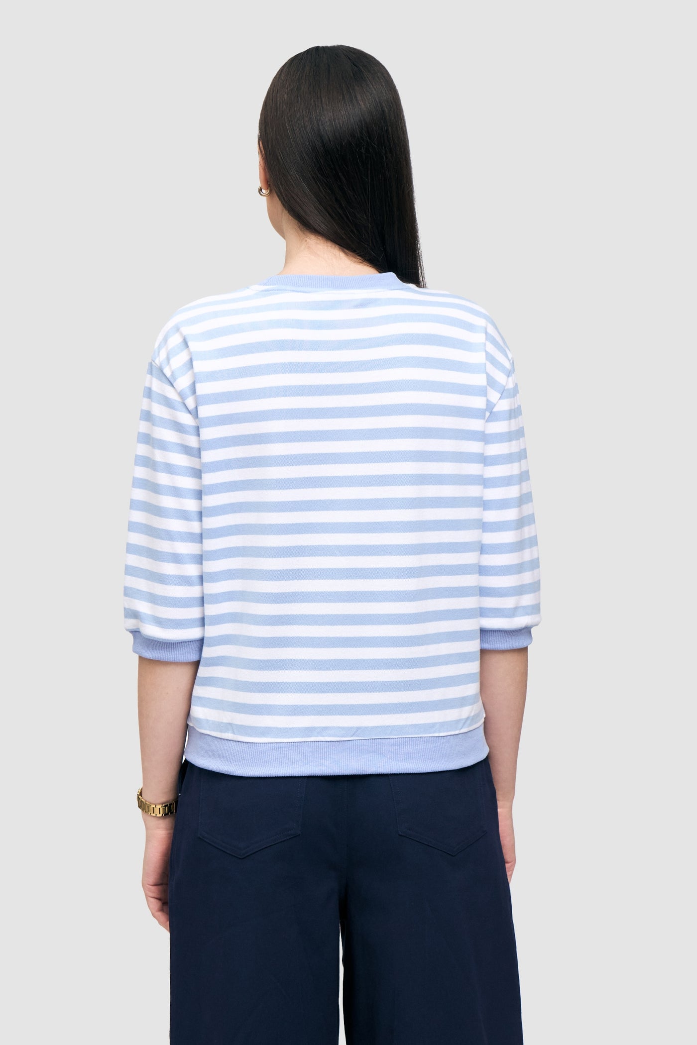 989830-Blue (1).jpg