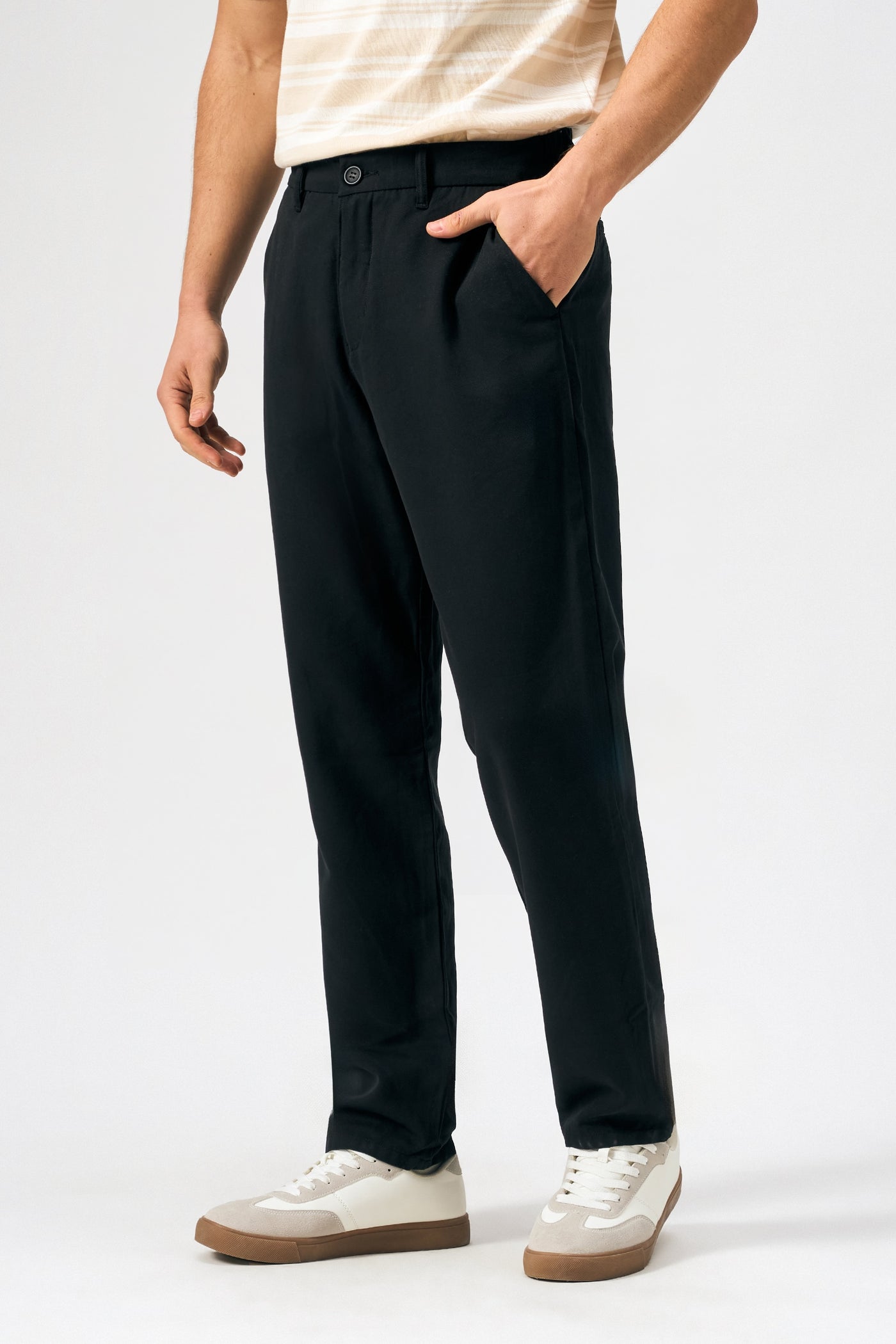 990044-Black (2).jpg