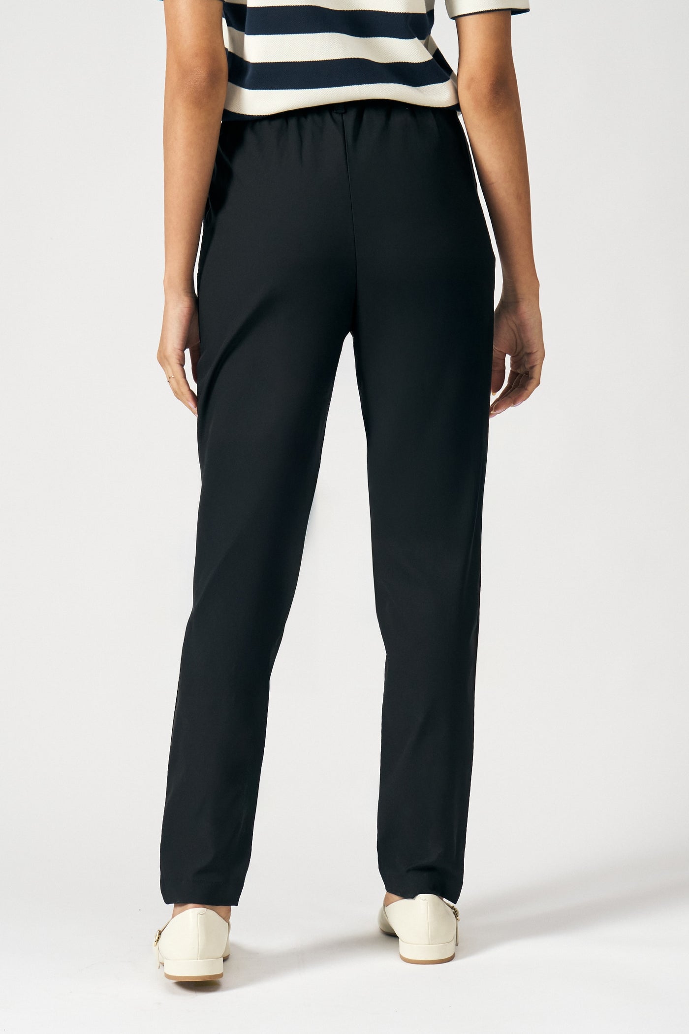 990591-Black (1).jpg