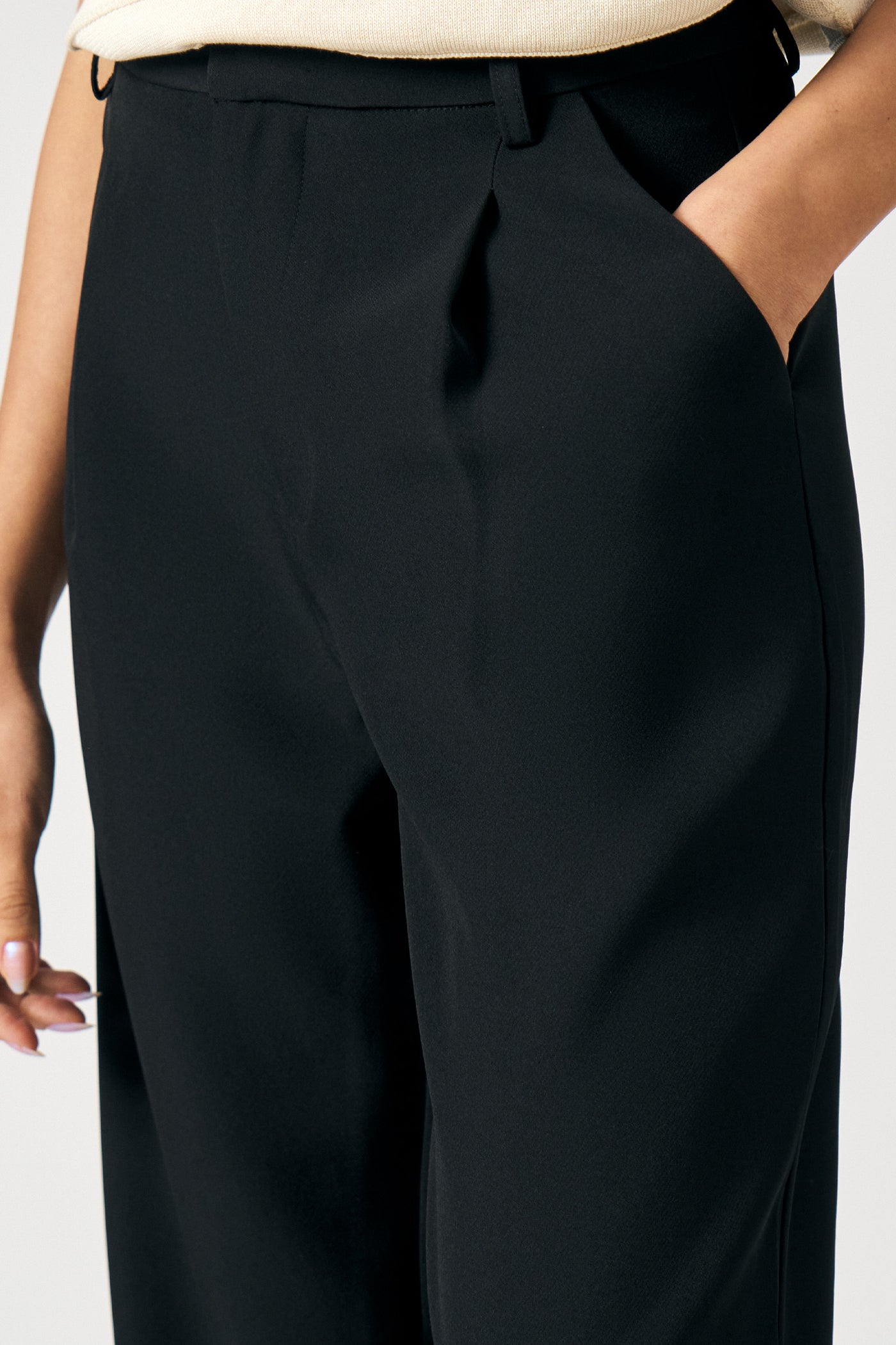 991125-Black (1).jpg